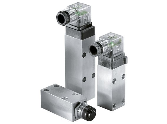 Photograph of a filter differential pressure switch assembly
